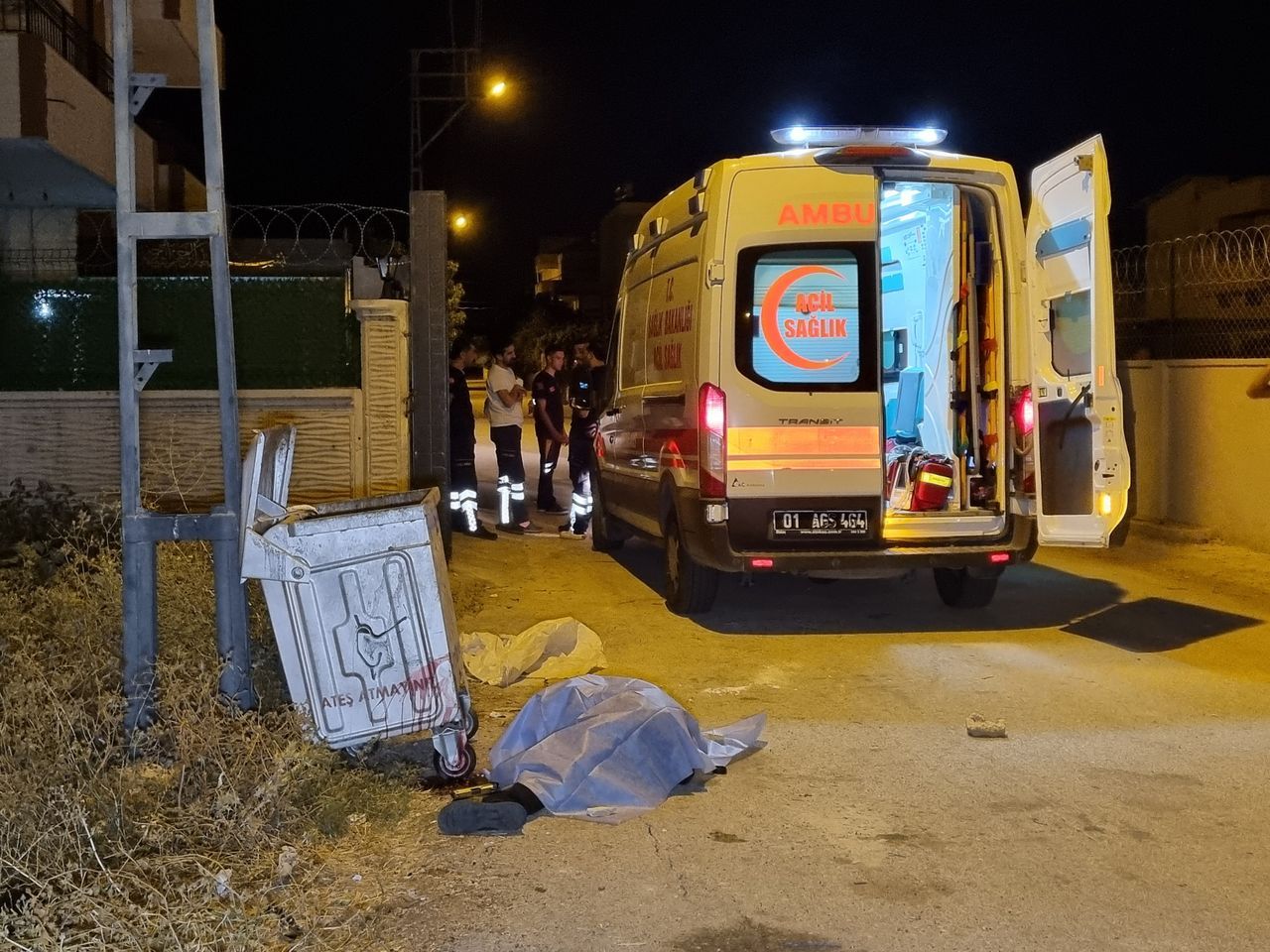 Adana'da sokak ortasında silahlı çatışma: 2 ölü, 3 yaralı 4
