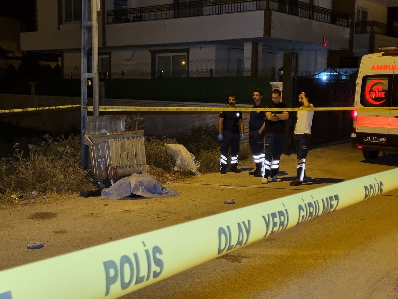 Adana'da sokak ortasında silahlı çatışma: 2 ölü, 3 yaralı 1