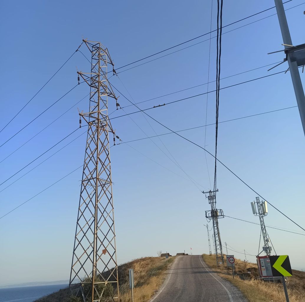 Elektrik telleri koptu, Avşa Adası saatlerce elektriksiz kaldı 3