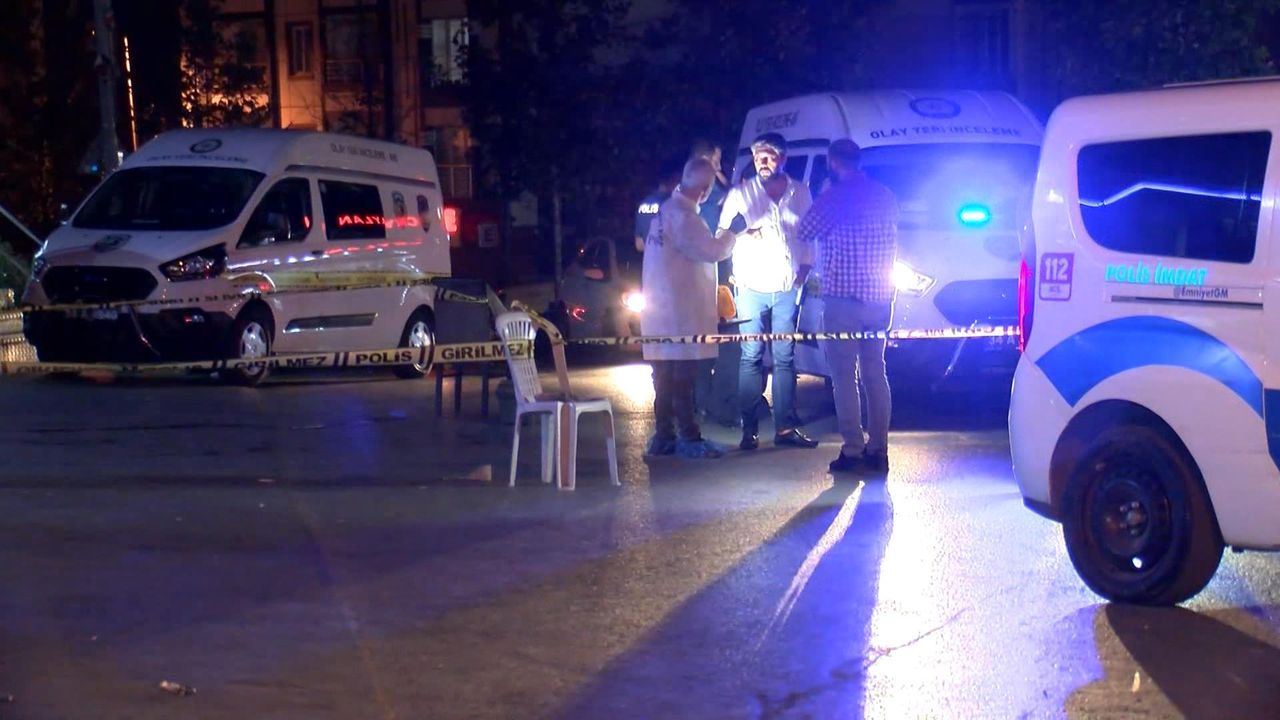 Esenyurt'ta bir kadın oturduğu sitenin önünde kurşunların hedefi oldu 2