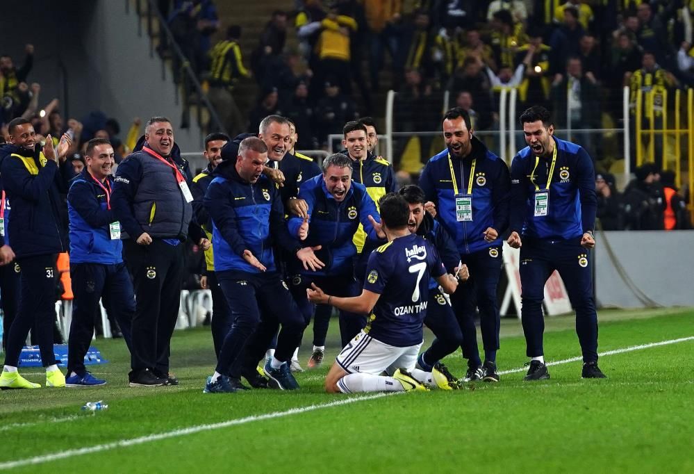 Eski Fenerbahçeli Adil Rami'den Teknik Direktör Ersun Yanal'a olay sözler 7