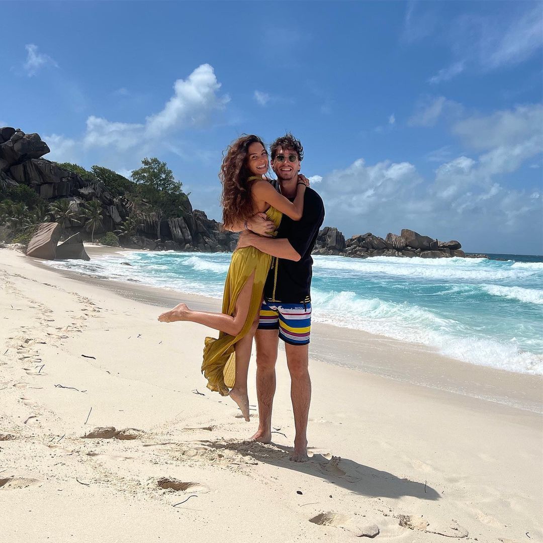 Ebru Şahin ile Cedi Osman'ın balayı tatili devam ediyor... Soluğu Seyşeller'de aldılar 14