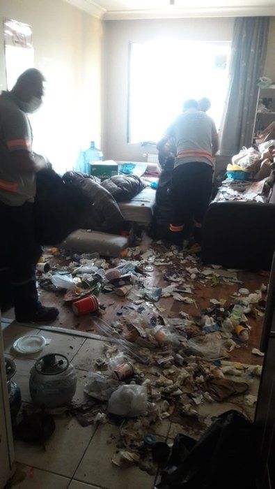 Çöp evde mahsur tutulan Cem Muhammed'in anne babasıyla ilgili şok detay: Akıl hastanesinde tanışmışlar... 28