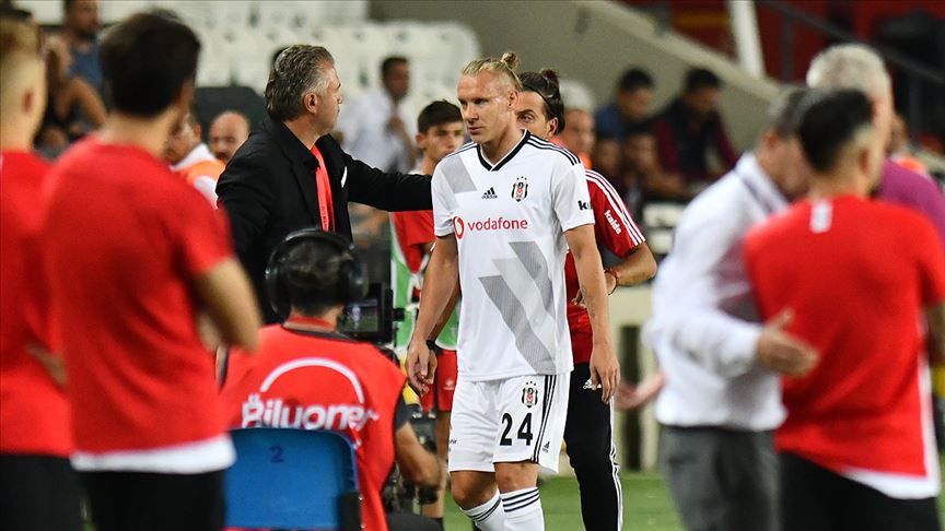 Beşiktaş'la sözleşmesi bittikten sonra ayrılan Vida'nın yeni adresi belli oldu 4