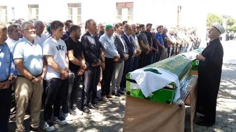 Kazadan 2 dakika önce video paylaşmışlardı... Bolu'daki feci kazada anne ve babasından sonra minik Ahsen'den de acı haber! 7