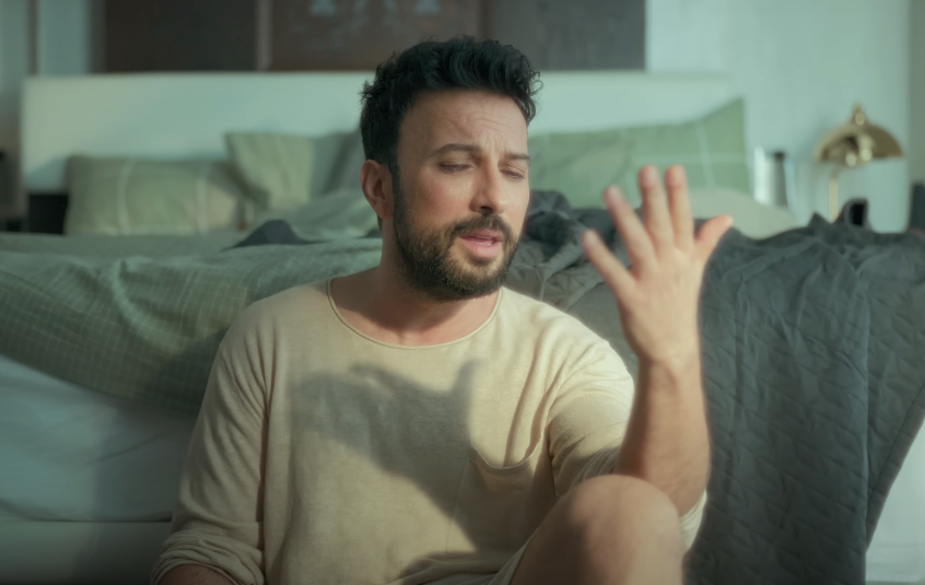 Herkes Pınar Tevetoğlu'na benzetmişti... Tarkan'ın klibindeki güzelin kimliği belli oldu 2