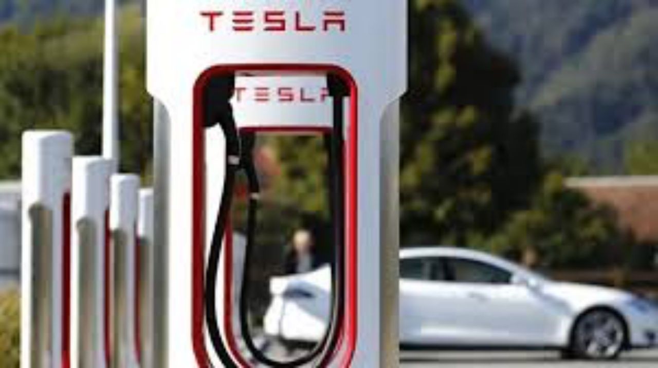 Tesla, Türkiye’de hızlı şarj istasyonu kuracağı 9 ili belirledi! 5