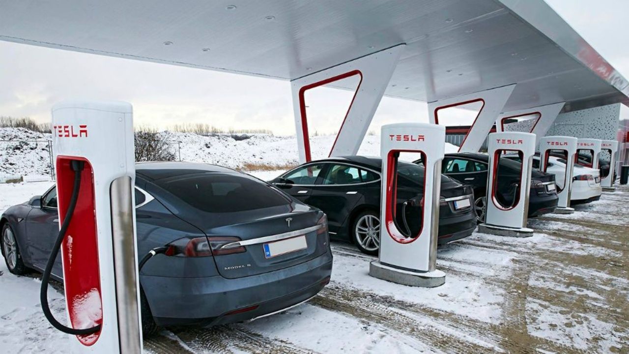 Tesla, Türkiye’de hızlı şarj istasyonu kuracağı 9 ili belirledi! 7