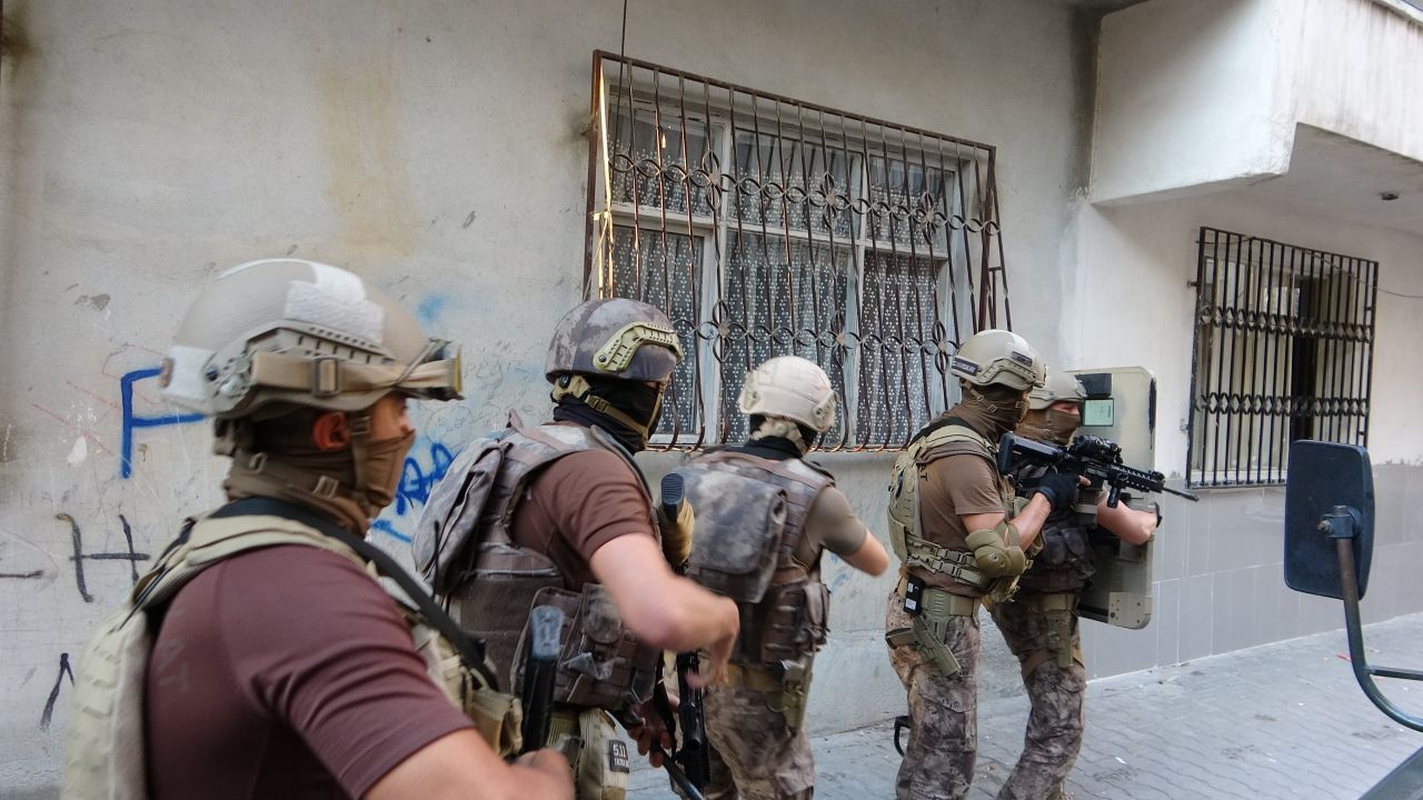 Mersin’de teröre "Temizleme" operasyonu: HDP İl Başkanı dahil 31 kişi hakkında gözaltı kararı 4