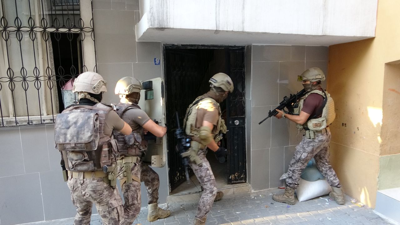 Mersin’de teröre "Temizleme" operasyonu: HDP İl Başkanı dahil 31 kişi hakkında gözaltı kararı 5