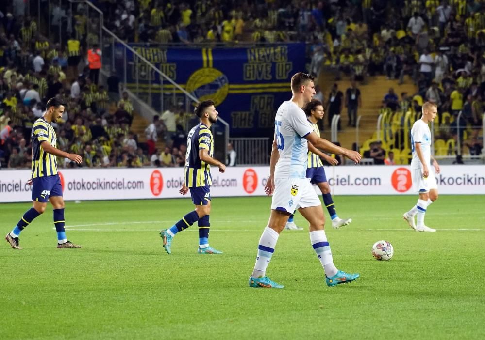 Fenerbahçe'nin Kiev'e kaybetmesinin sebebini söyledi: Jorge Jesus; büyük hoca, ama Tanrı değil 4