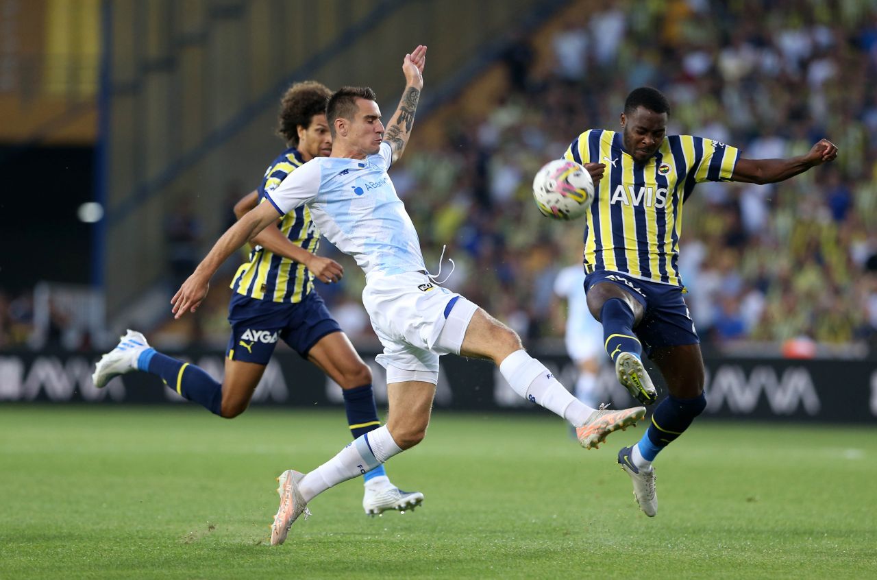 Fenerbahçe'nin Kiev'e kaybetmesinin sebebini söyledi: Jorge Jesus; büyük hoca, ama Tanrı değil 7