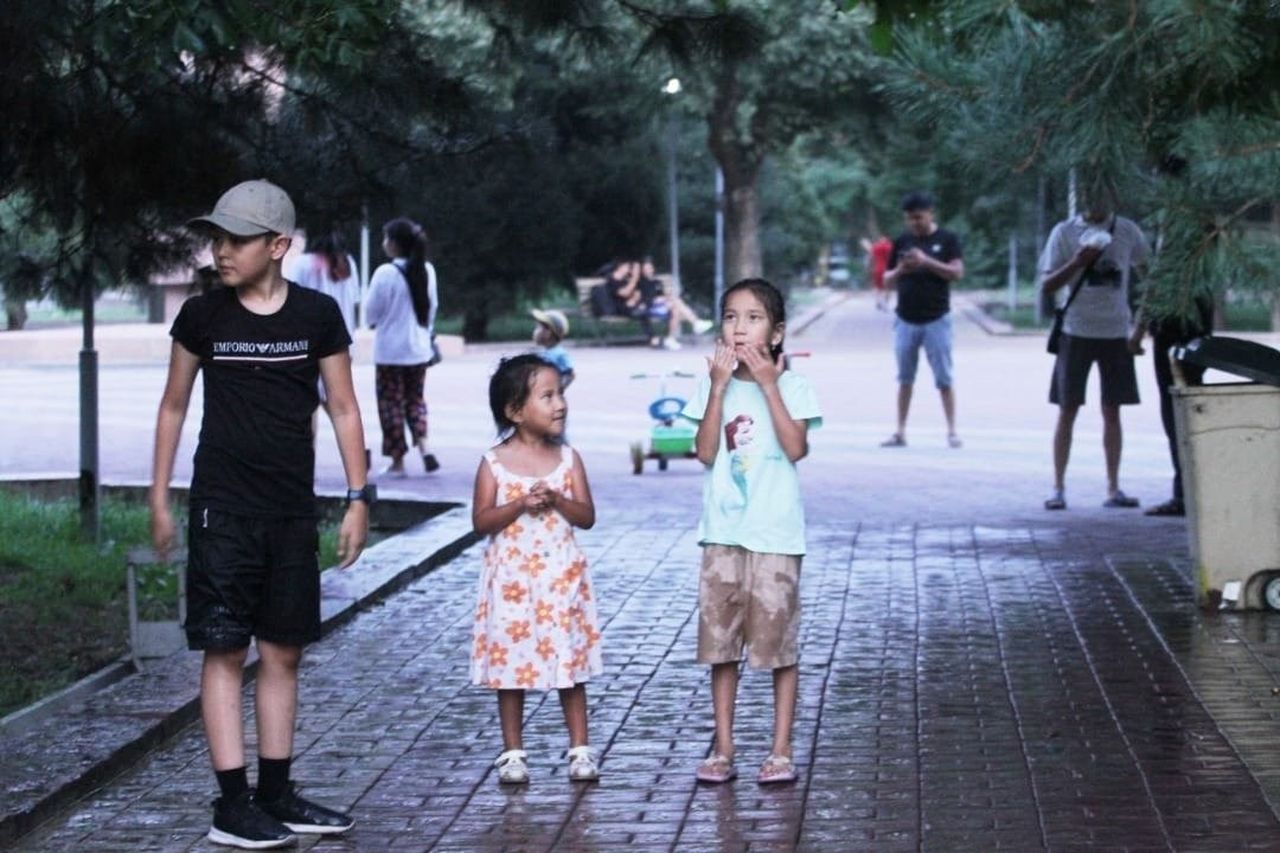 Ülke tarihinde ilk! Sıcaktan bunalan vatandaşlar TOMA ile serinledi 4