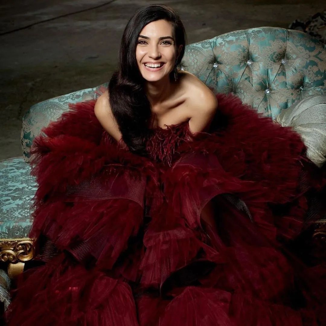 Tuba Büyüküstün'ün eski eşini görenler inanamadı! Aynı dizide oynamışlar! 4