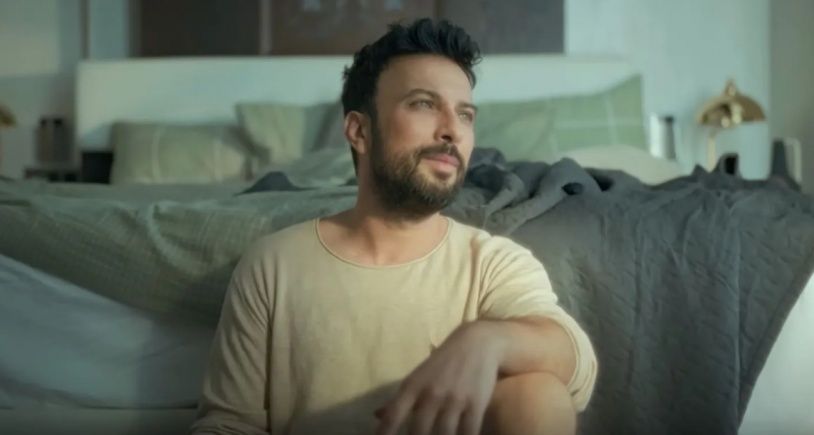 Tarkan'ın Klibindeki Gizemli Kadının Kimliği Belli Oldu! 1