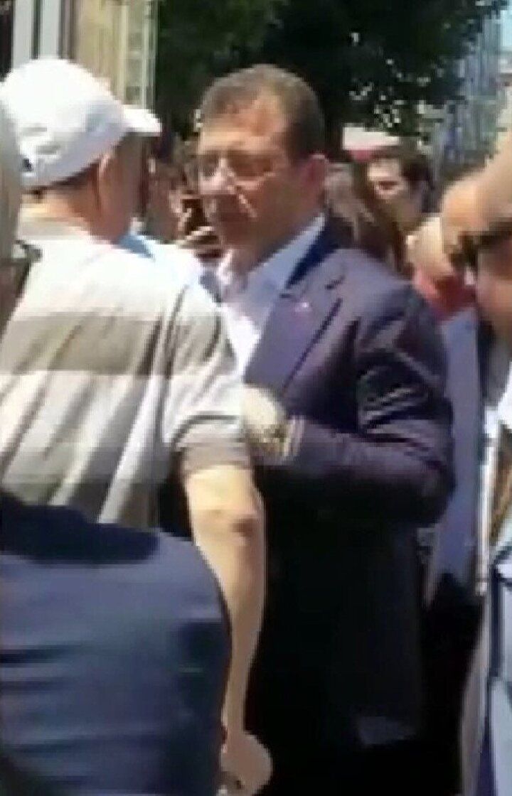 Güngören'de İmamoğlu'na protesto! Ortalık karıştı üç kişi gözaltına alındı 2