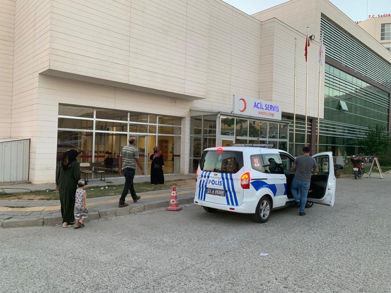 Silvan Barajı inşaatında metan gazı alarmı! 18 işçi zehirlendi 2