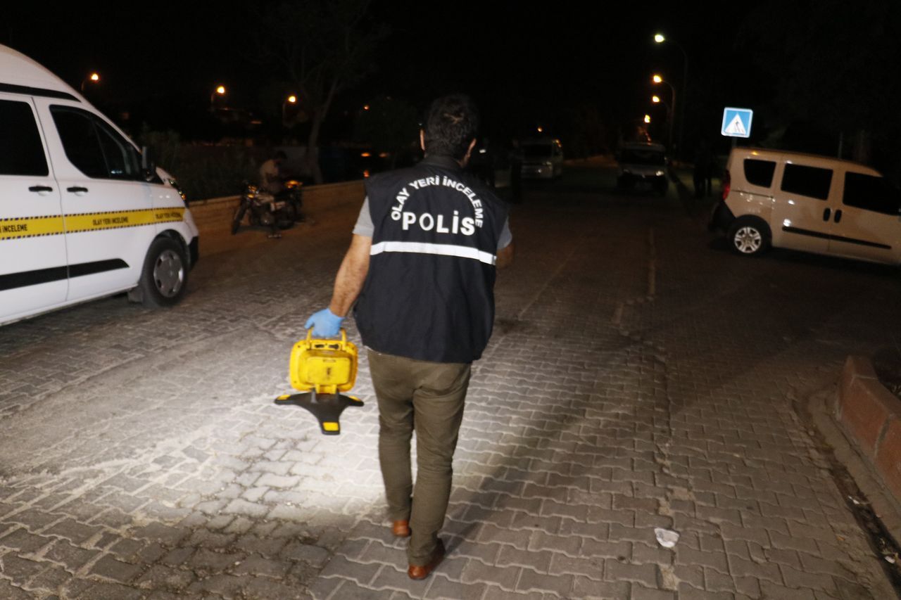Sulama kanalının kenarında otururken kurşun yağdırdılar 4
