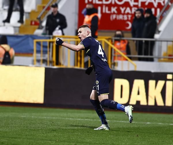 Fenerbahçe'de Attila Szalai'nin en az 15 milyon Euro'luk bir bonservisle satılması yüksek ihtimal 4