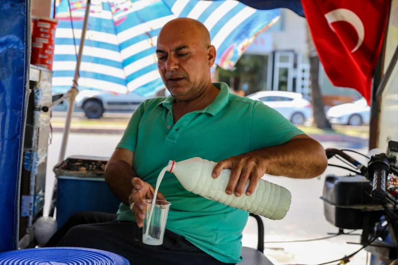Adanalılar, kavurucu sıcaklıkla bu içeceği içerek baş ediyor! Tadına varan vazgeçemiyor! 7