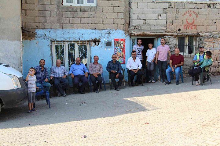 Garip olay! Yer altından gelen sesler köylüleri uykusuz bıraktı: Bütün evler sallanıyor... 3