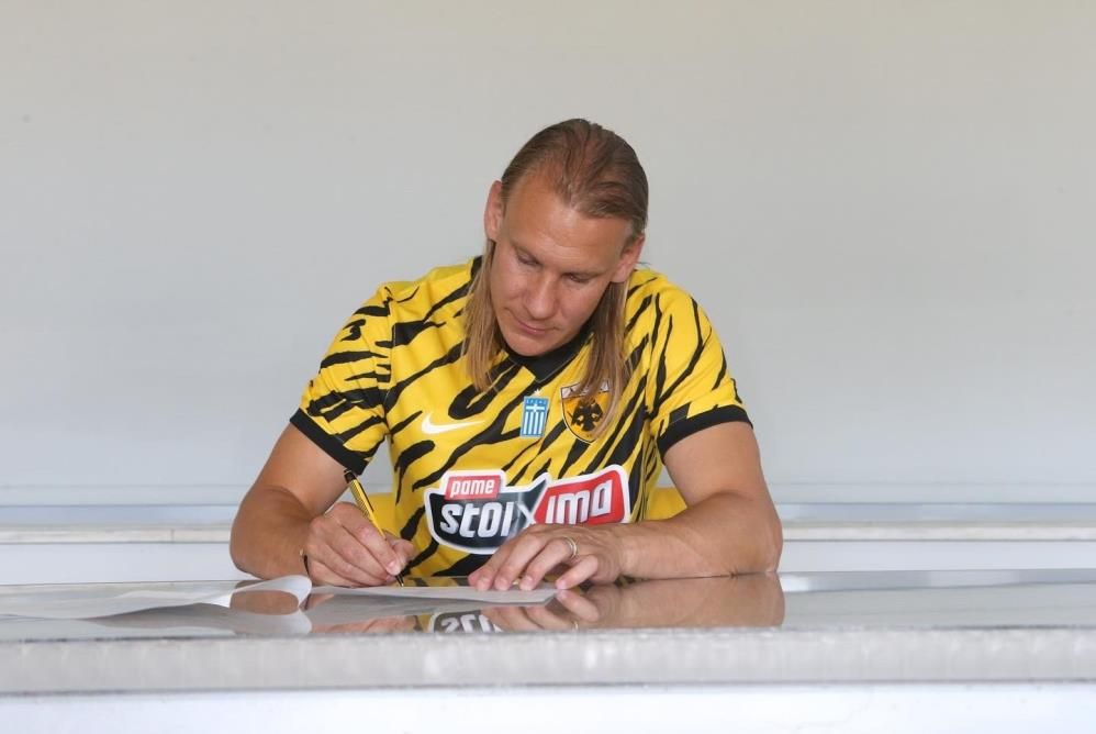 Beşiktaş'tan ayrılan Domagoj Vida'nın yeni takım AEK oldu 1