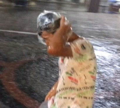 Edirne'de aniden bastıran yağmur hayatı felç etti 5