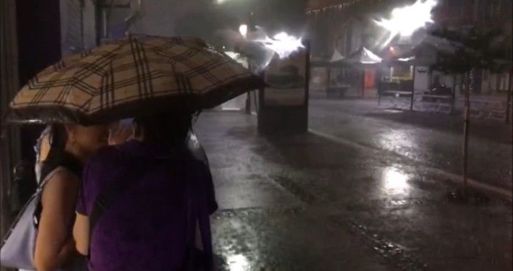 Edirne'de aniden bastıran yağmur hayatı felç etti 7