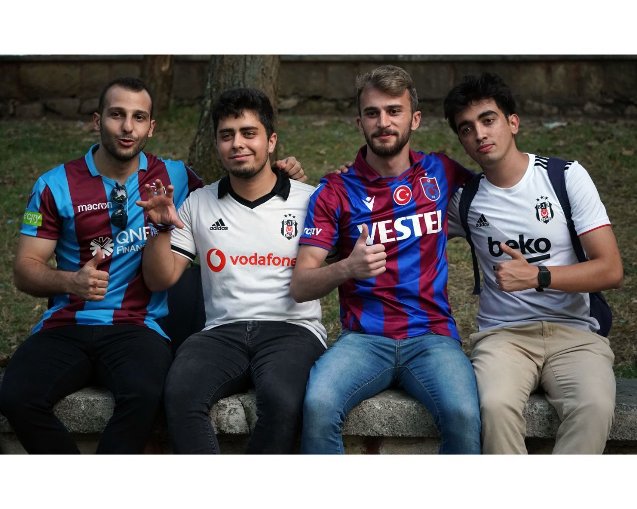 Başkan Ahmet Ağaoğlu konuştu! Taraftarlar meşalelerle geceyi aydınlattı 4