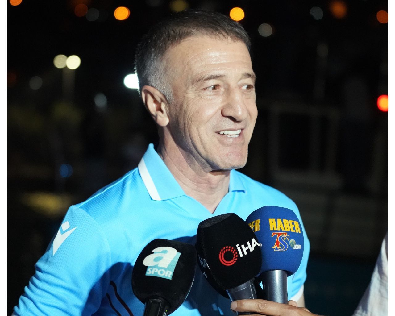 Başkan Ahmet Ağaoğlu konuştu! Taraftarlar meşalelerle geceyi aydınlattı 14
