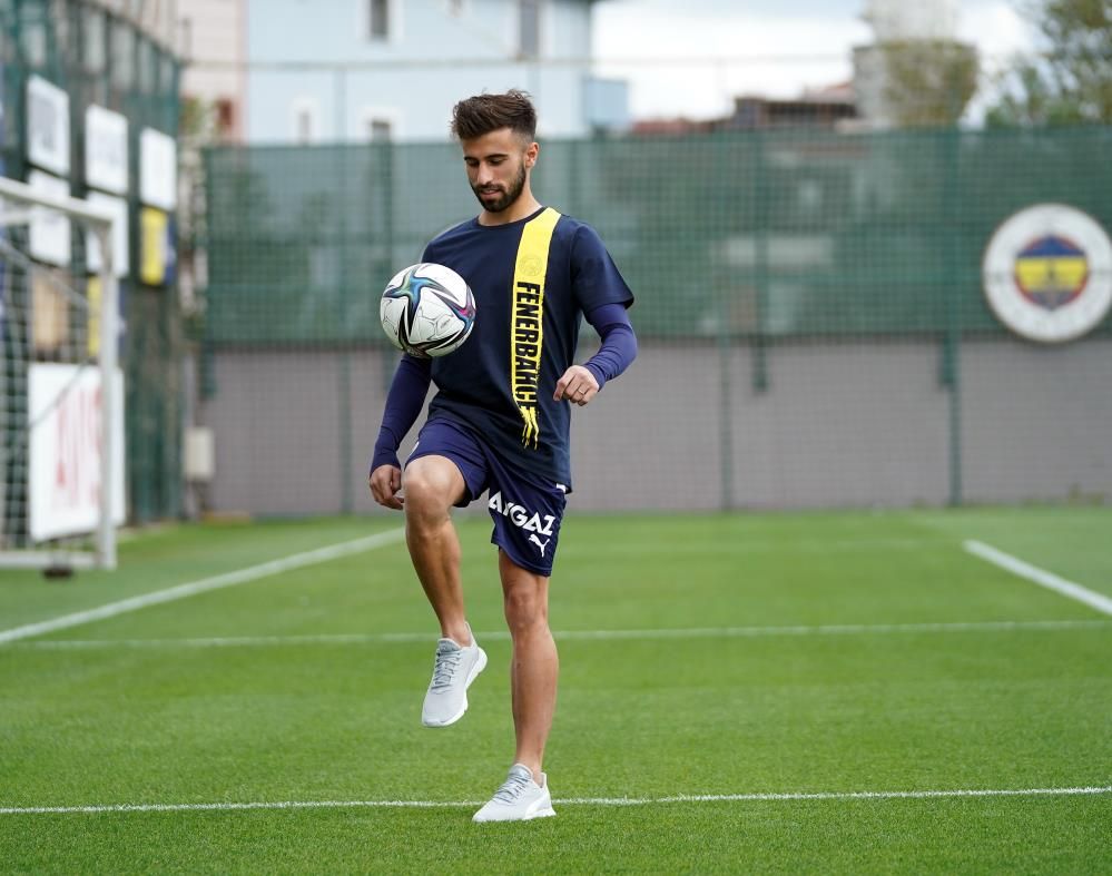 Fenerbahçeli futbolcu Diego Rossi, Brezilya ekibi Flamengo'ya gidecek iddiası 8