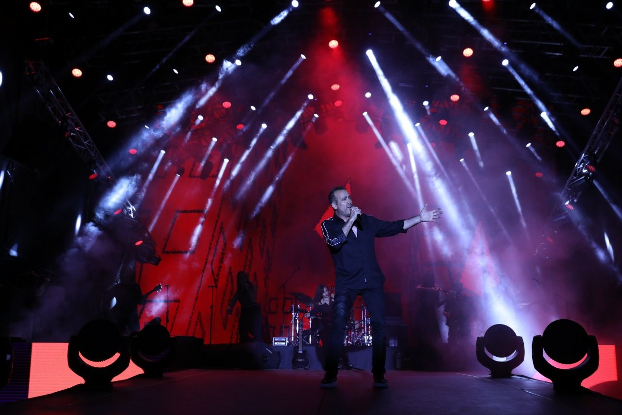Haluk Levent, Yenikapı sahnesinde rock müzik rüzgârı estirdi! 1
