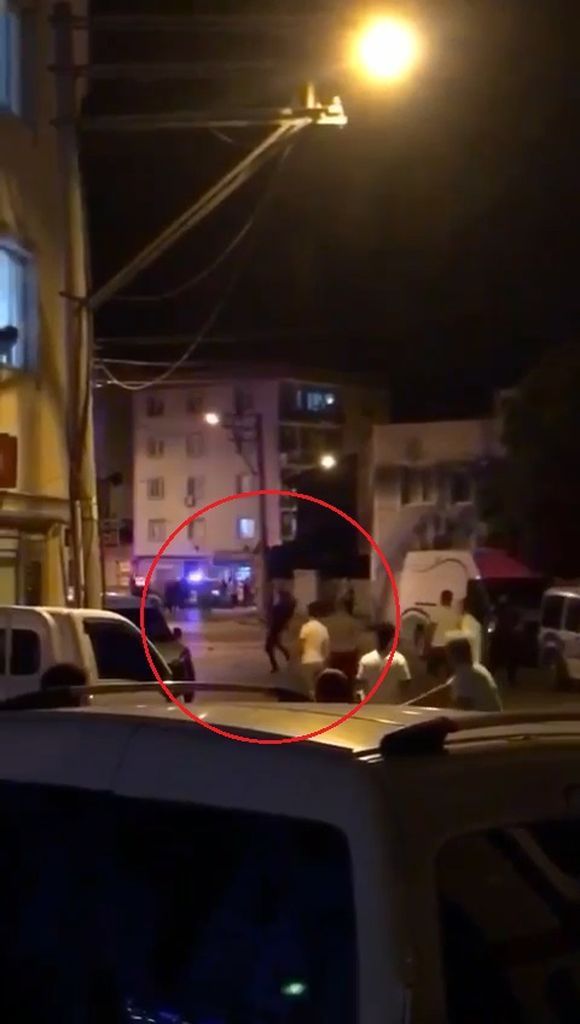 Mevsimlik işçilerin laf atma iddiası mahalleliyi ayaklandırdı 3