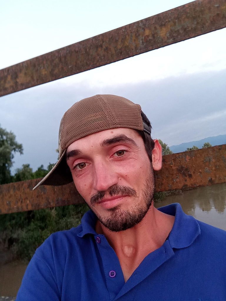 Yüzünü yıkamak isterken gölete düşerek can verdi 6
