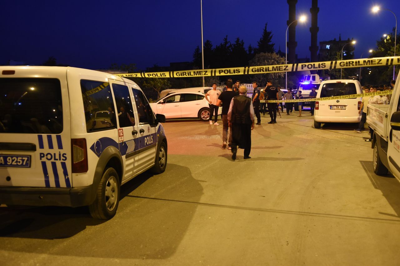 Anne ve 2 çocuğu silahlı çatışmanın ortasında kaldı 2