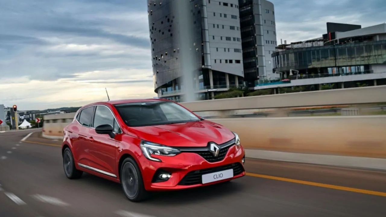 Renault Clio Temmuz Fiyatlarında Büyük İndirim! Sürpriz Fiyat Listesi Çıktı 13