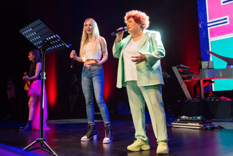 Selda Bağcan konserinde Aleyna Tilki sürprizi 5