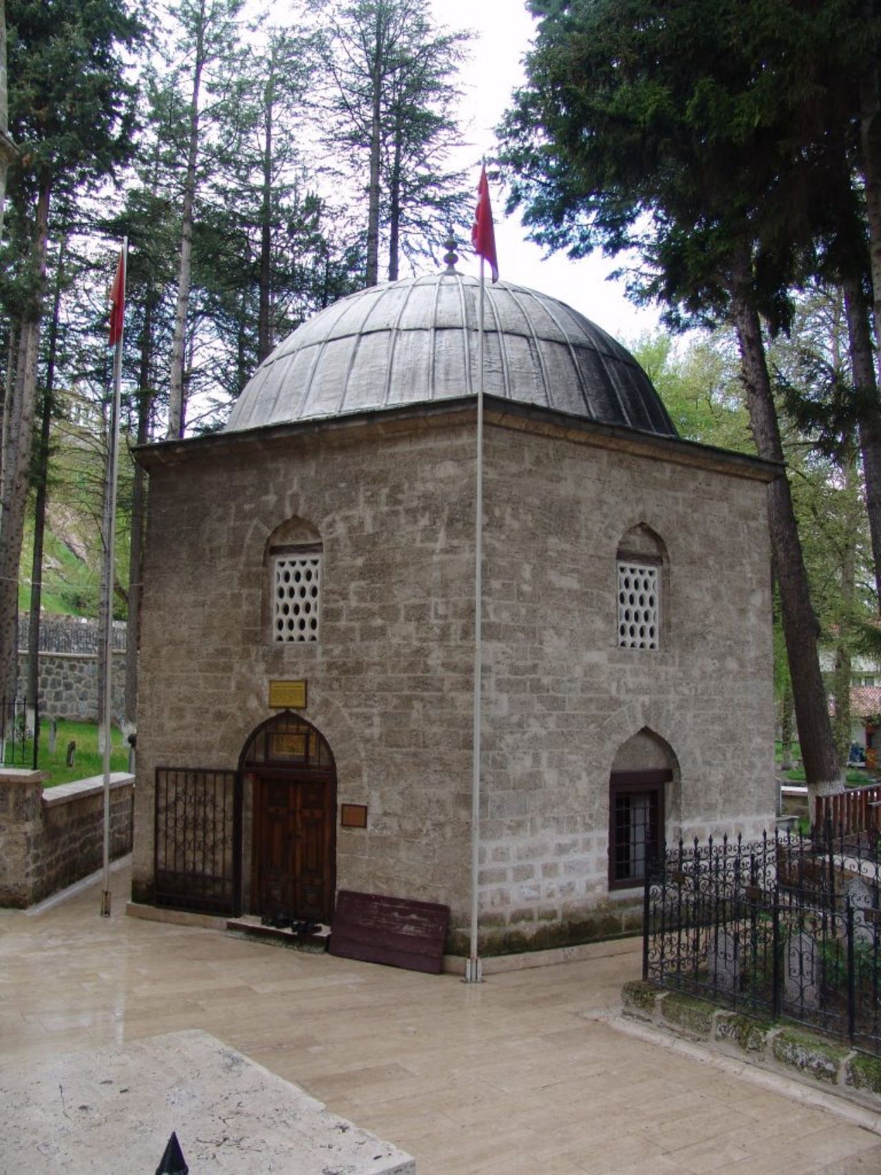 Büyüleyici tabiat parkları, şifalı jeotermal suları, saraylara layık lezzetleri ve keyifli kayak merkezleriyle Bolu’da gezilecek yerler listesi! 24