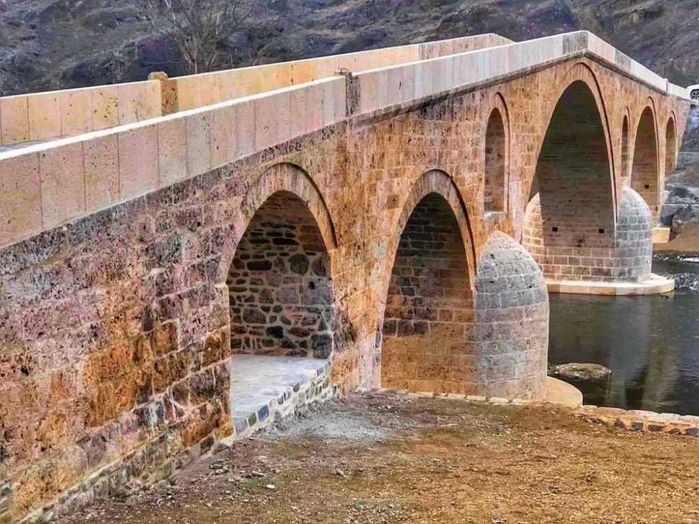 Kaya mezarları, görkemli köprüleri ve yöresel lezzetleriyle Çankırı’yı adım adım gezdiren liste 14