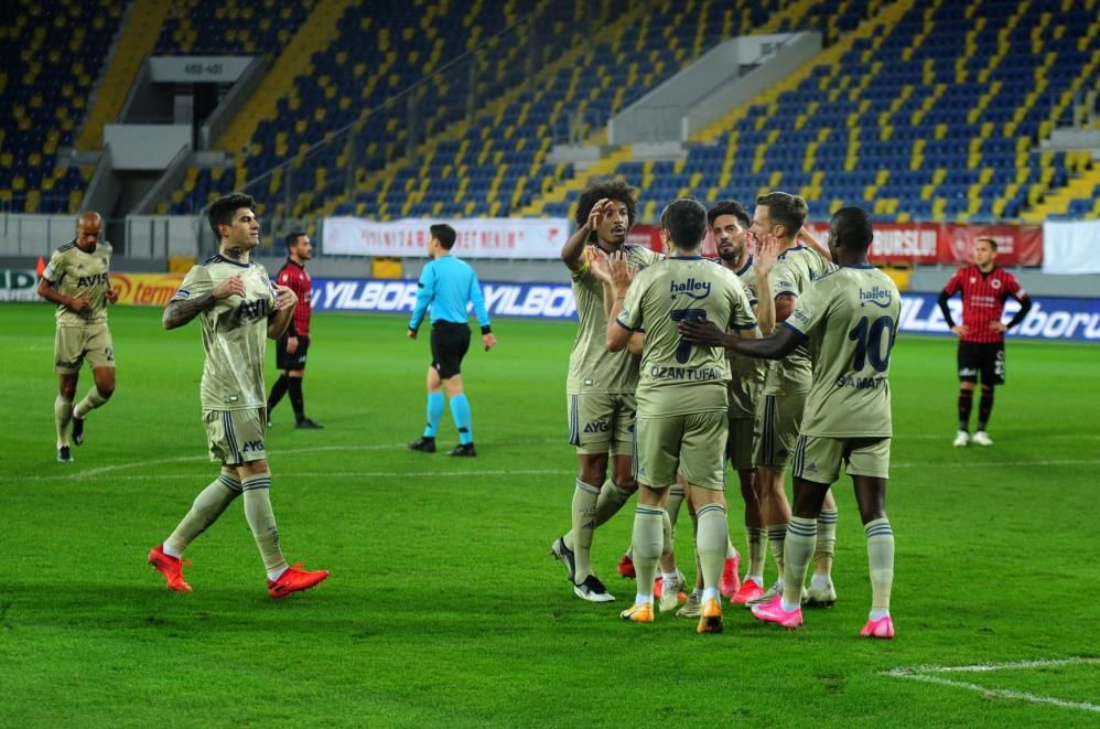 Fenerbahçe'den ayrılan Jose Sosa, Estudiantes'e gidiyor! 7