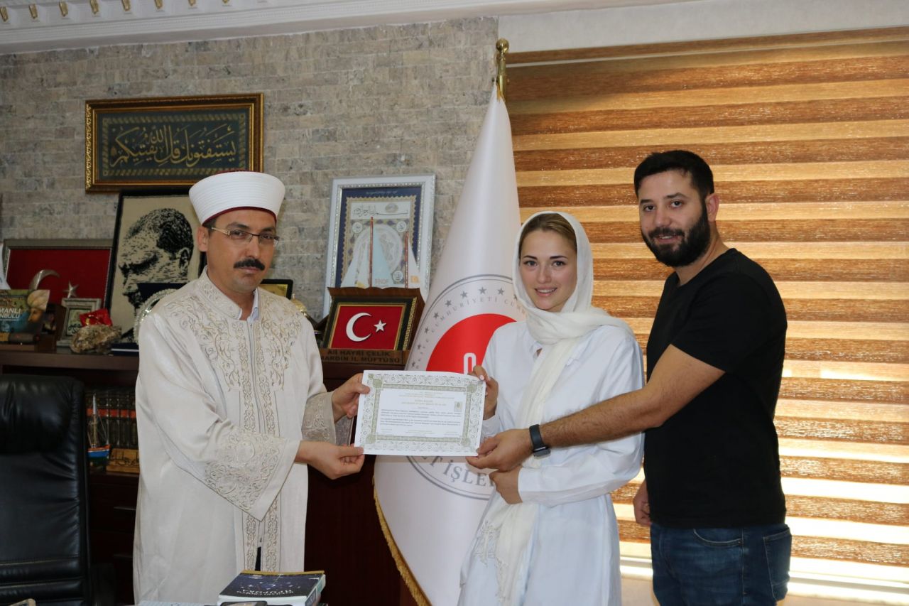 Mardin'e gelin gelen Ukraynalı kadın Müslüman oldu! 1