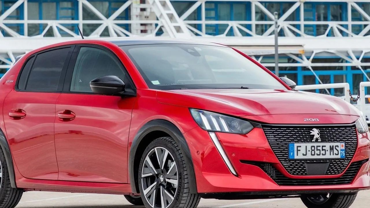 Peugeot 208 Ağustos Fiyat Listesinde Çılgın İndirim! Tüm Listeleri Unutun! 11