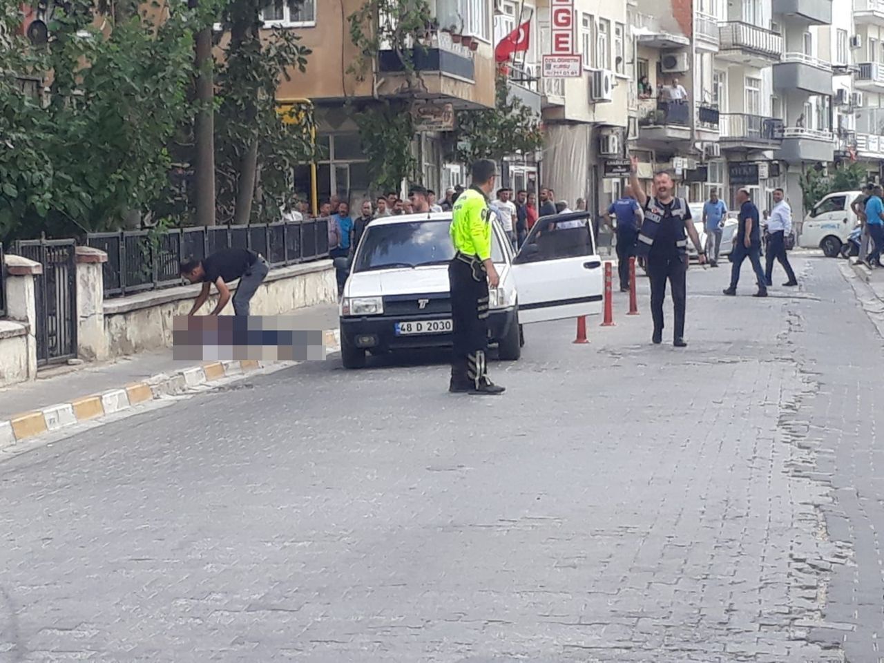 Cinayetin detayları ortaya çıktı! İntihar etmeden önce iki kişiyi öldürmüş 2