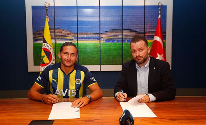 Durumu belirsizliğini koruyan Fenerbahçeli futbolcu Miguel Crespo'ya sürpriz talip 5