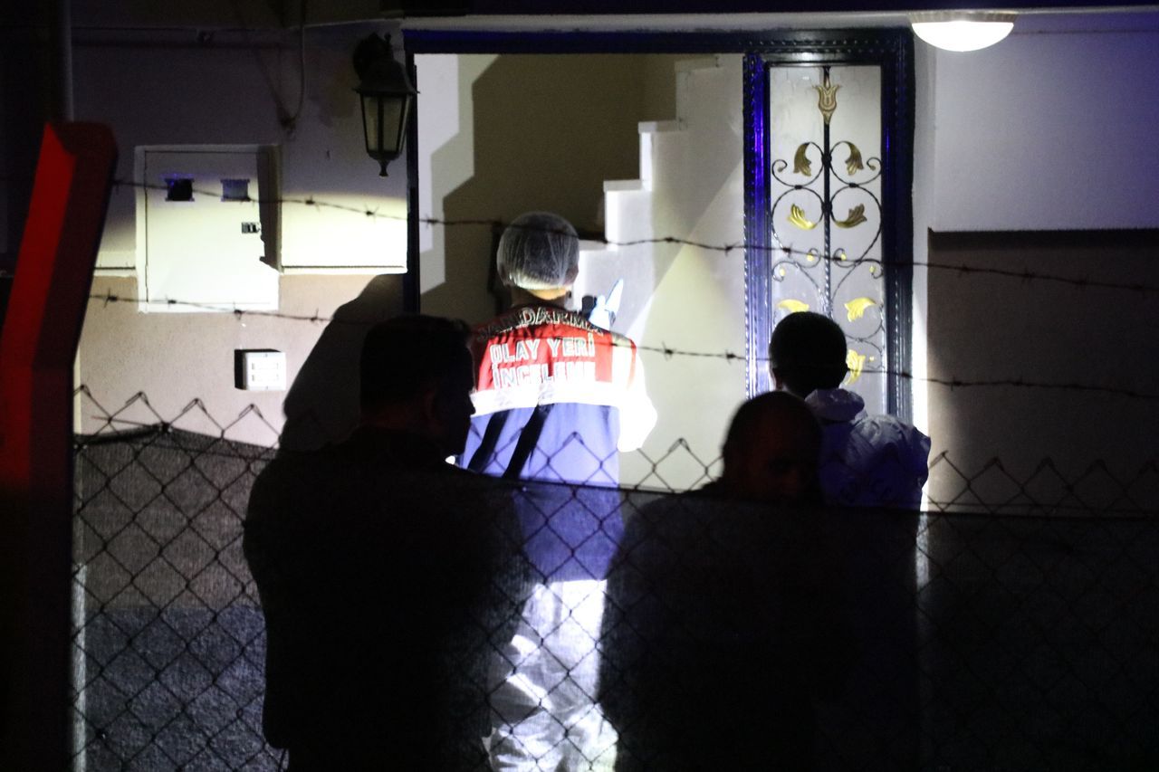 Ailesini yok etmişti! Katliam evindeki cenazeler morga kaldırıldı 3