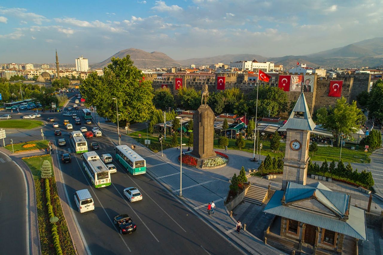 Yöresel Lezzetleri ve tarihi atmosferiyle Kayseri gezi listesi! 17