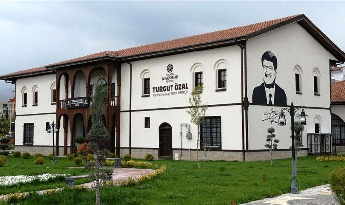 Sivil mimarisi, meşhur kayısısı ve yöresel lezzetleriyle Malatya’da gezintiye çıkaran rehber 10
