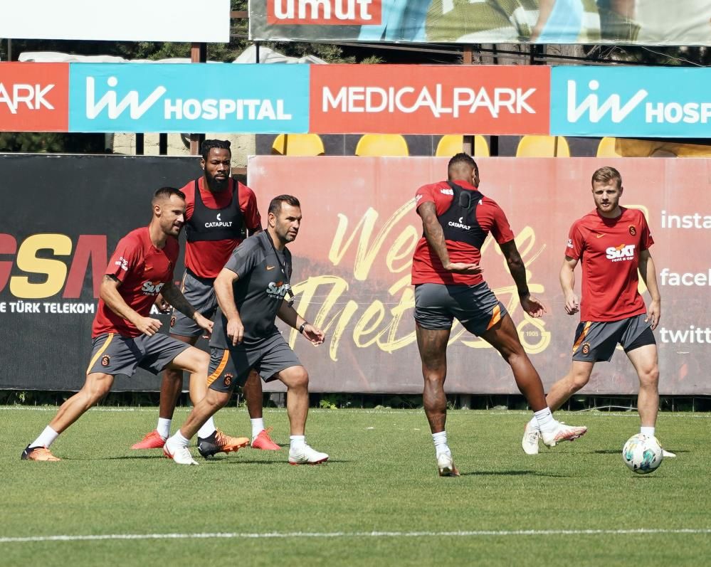 Okan Buruk Giresunspor maçı ilk 11'ini belirledi! Mertens ve Torreira kararı... 4