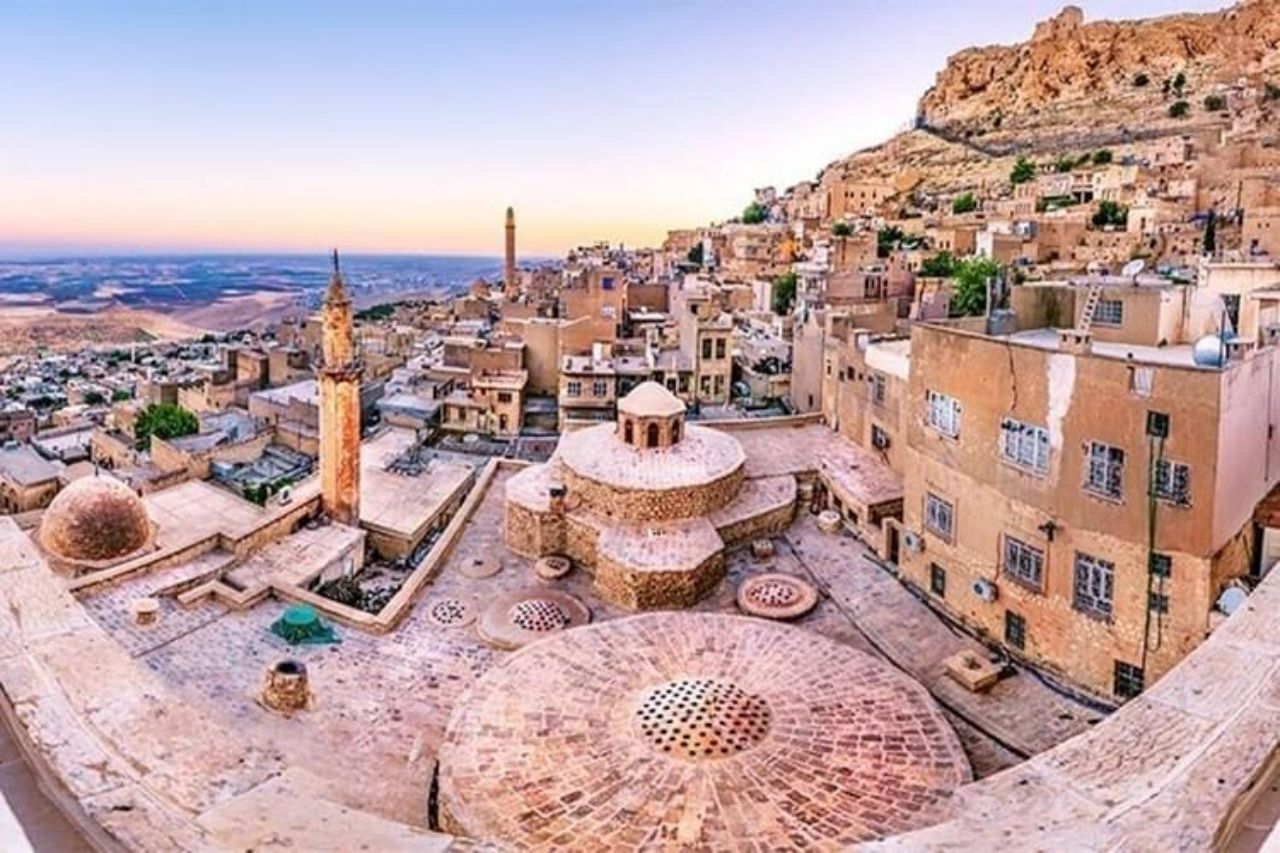Tarihte yolculuğa çıkaran şehir Mardin’de gezilecek yerler ve yöresel lezzetler listesi! 12