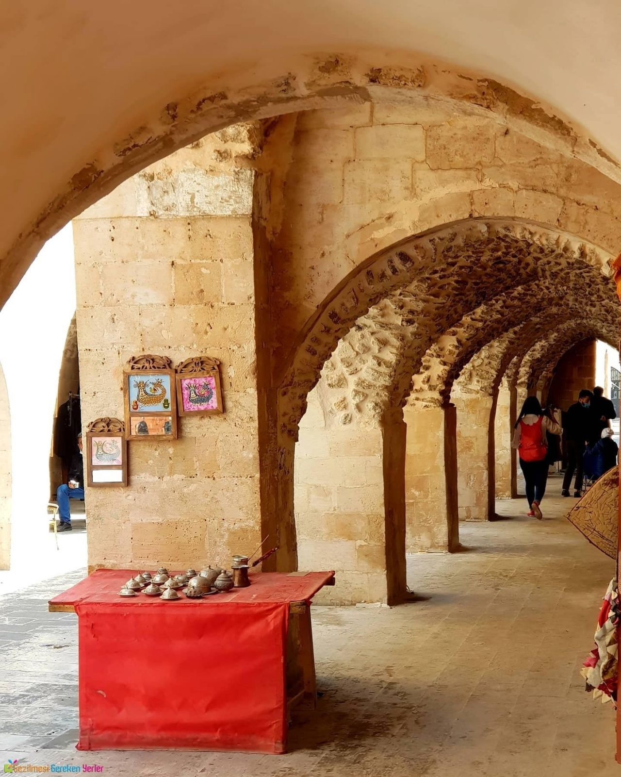 Tarihte yolculuğa çıkaran şehir Mardin’de gezilecek yerler ve yöresel lezzetler listesi! 33